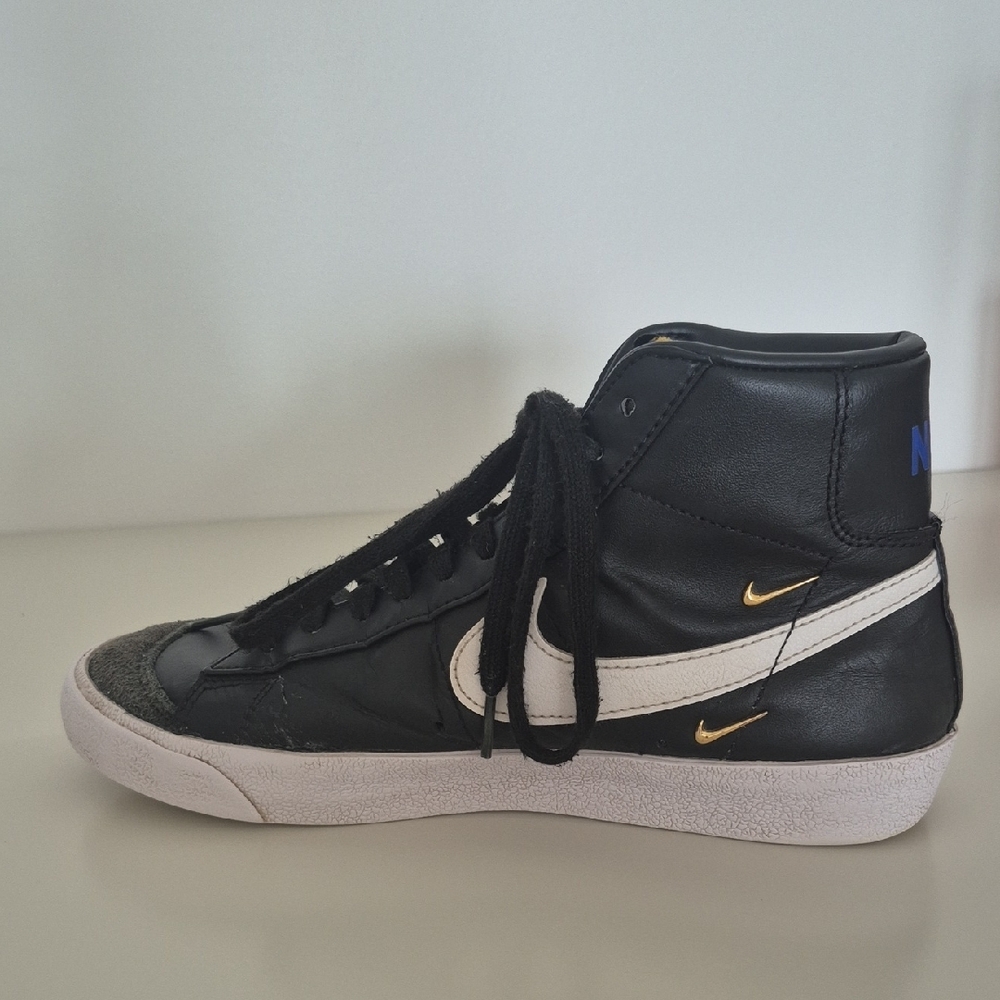 Nike Blazers Black High-Top Sneakers with White Swoosh and Gold Accents,Size US8 - Picture 9 of 15